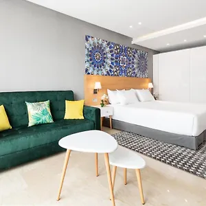 Mid Town Hotel Casa Blanca
